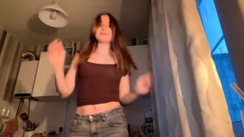 Ola my name is Lissa  Lets hit 10 Thumbs Up together   online show from March 25, 3:18 pm