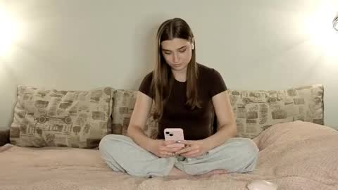 Ola my name is Lissa  Lets hit 10 Thumbs Up together   online show from May 31, 6:09 pm