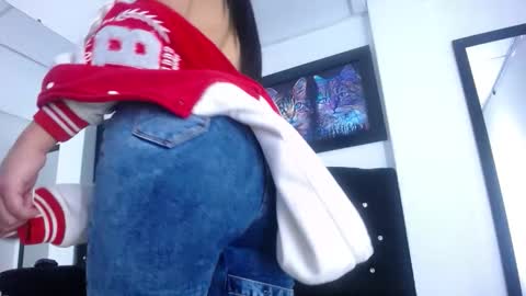 Snapshot of kihara_23 chatting on March 24, 9:20 pm kihara_23 online show from March 24, 9:20 pm