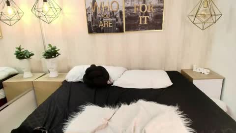Snapshot of kiitty__meow chatting on April 19, 6:10 pm Kitty online show from April 19, 6:10 pm
