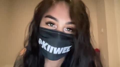 KIIWEE online show from November 5, 3:50 am