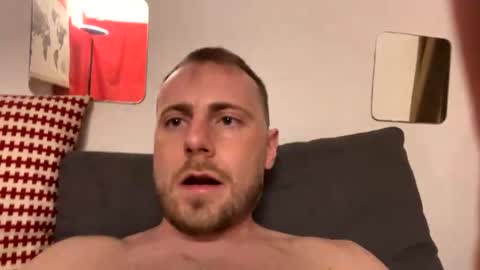 Snapshot of kiki961363 chatting on January 28, 2:00 am kiki frenchi online show from January 28, 2:00 am