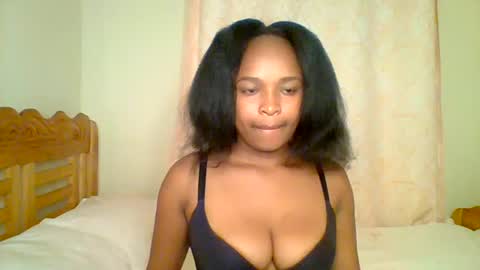 Snapshot of kiki_beby chatting on July 21, 10:01 pm Angela online show from July 21, 10:01 pm
