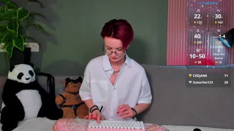 Snapshot of kiki_blue_eyes chatting on January 15, 11:00 am kiki_blue_eyes online show from January 15, 11:00 am