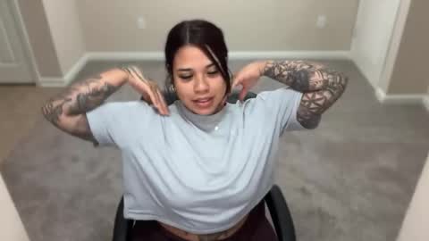 kikilove online show from June 7, 1:10 am
