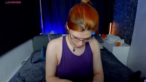 Snapshot of kiki_krash chatting on December 13, 10:19 am Kiki online show from December 13, 10:19 am