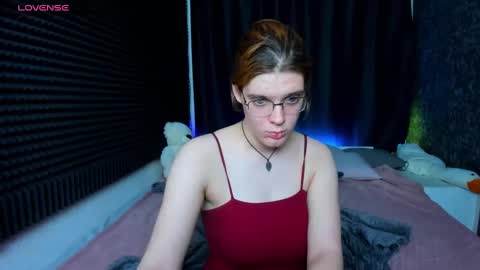 Snapshot of kiki_krash chatting on January 21, 4:16 pm Kiki online show from January 21, 4:16 pm