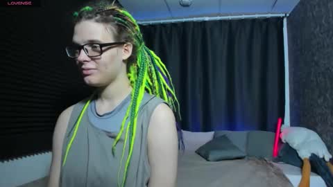 Kiki online show from September 27, 9:47 am