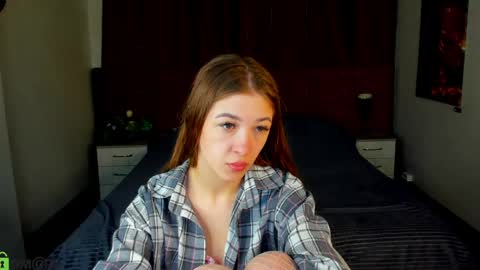 Kiki online show from May 23, 1:22 am