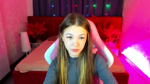Kiki online show from May 31, 1:03 am