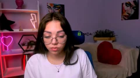 kiki_swan online show from March 10, 9:53 am