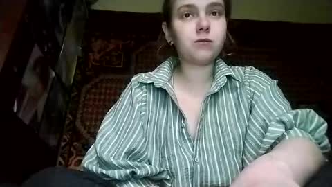 kikibang_ online show from February 12, 8:31 am