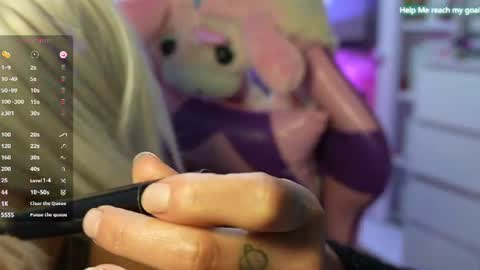 kiki online show from June 11, 12:32 am