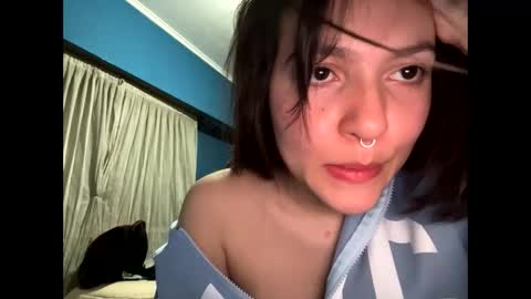 Snapshot of kikilove15 chatting on May 1, 2:27 am kikilove15 online show from May 1, 2:27 am