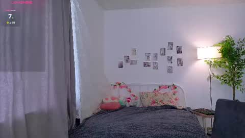 Kiki online show from July 30, 3:38 am