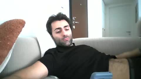 Snapshot of kikkus01 chatting on February 21, 9:02 am kikkus01 online show from February 21, 9:02 am