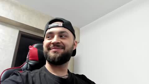 killerbeexxx online show from February 24, 10:14 pm