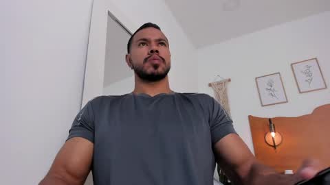 Kilua Muscle guy online show from June 6, 9:08 pm