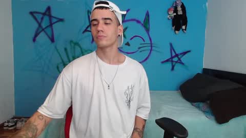 Snapshot of kilyan_ chatting on December 3, 7:32 am jahn online show from December 3, 7:32 am