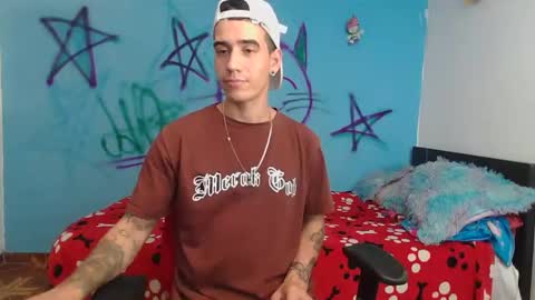 Snapshot of kilyan_ chatting on December 11, 3:45 am jahn online show from December 11, 3:45 am