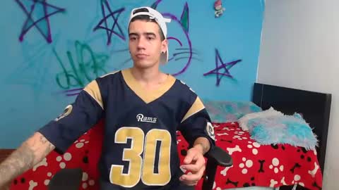 Snapshot of kilyan_ chatting on December 12, 4:04 am jahn online show from December 12, 4:04 am