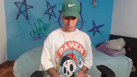 Snapshot of kilyan_ chatting on December 17, 7:07 am jahn online show from December 17, 7:07 am