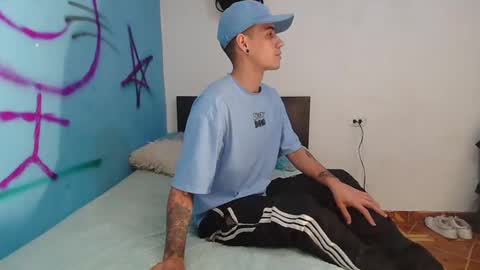 Snapshot of kilyan_ chatting on January 5, 1:04 pm jahn online show from January 5, 1:04 pm