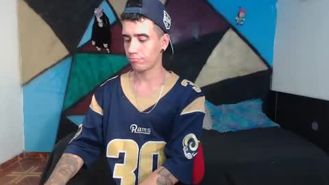 Snapshot of kilyan_ chatting on January 21, 3:26 am jahn online show from January 21, 3:26 am