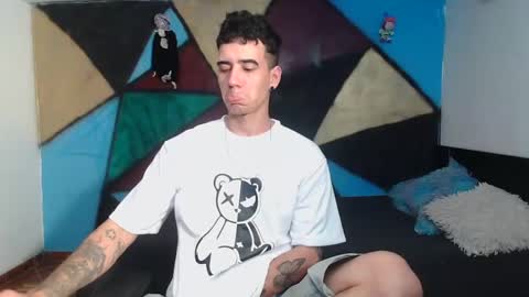 Snapshot of kilyan_ chatting on January 23, 4:52 am jahn online show from January 23, 4:52 am