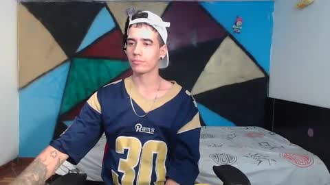 Snapshot of kilyan_ chatting on January 28, 5:22 am jahn online show from January 28, 5:22 am