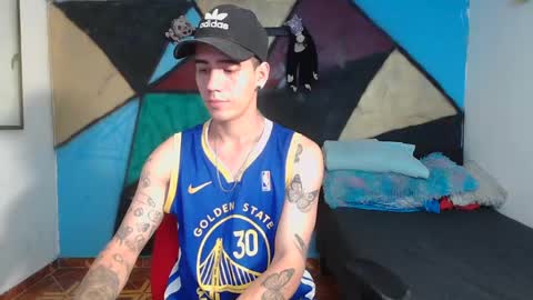 Snapshot of kilyan_ chatting on February 15, 6:23 am jahn online show from February 15, 6:23 am