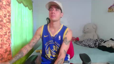 Snapshot of kilyan_ chatting on October 15, 4:40 pm jahn online show from October 15, 4:40 pm