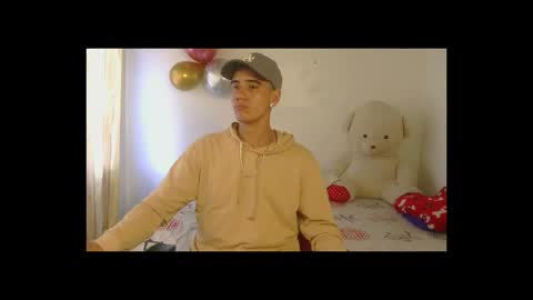 Snapshot of kilyan_ chatting on October 24, 3:30 pm jahn online show from October 24, 3:30 pm