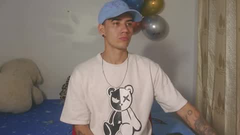 Snapshot of kilyan_ chatting on October 30, 6:04 am jahn online show from October 30, 6:04 am