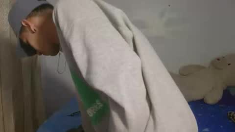 Snapshot of kilyan_ chatting on November 4, 4:22 am jahn online show from November 4, 4:22 am