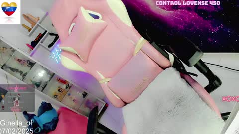 kylie anthonella online show from February 8, 1:32 am