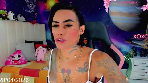 Snapshot of kilye_nellaa chatting on April 28, 8:58 pm kylie anthonella online show from April 28, 8:58 pm