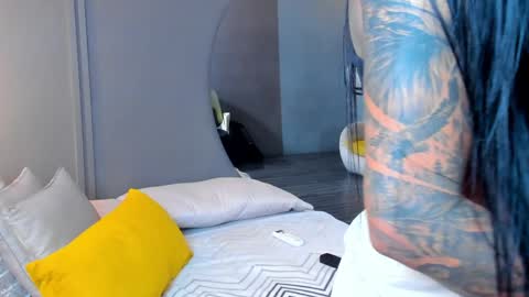 Kim online show from December 6, 11:33 am