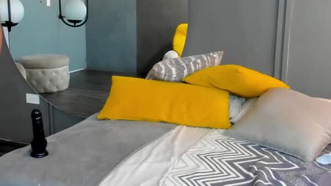 Kim online show from December 31, 4:14 pm