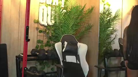 Snapshot of kim_beckett chatting on April 4, 12:57 pm Kim online show from April 4, 12:57 pm