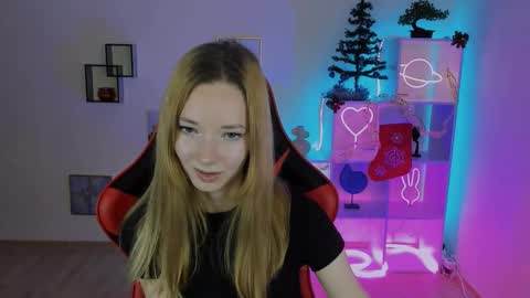 kim_boyd online show from December 5, 3:17 pm