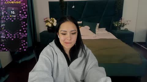 Kim online show from December 22, 6:04 pm