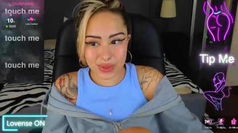 Kim online show from October 17, 8:06 am