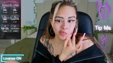 Kim online show from October 18, 8:26 am