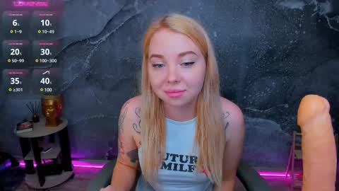 KIM online show from February 25, 8:36 am