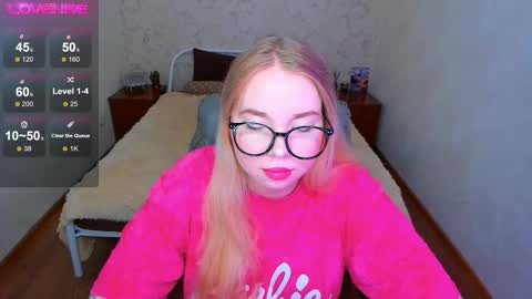 KIM online show from March 15, 11:49 am