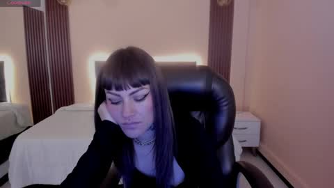 Snapshot of kim_jeins666 chatting on June 5, 7:52 pm Kim Jeins666 online show from June 5, 7:52 pm