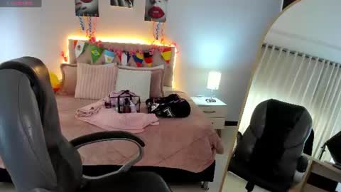 Kim Jeins666 online show from July 12, 12:18 pm
