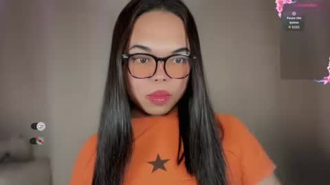 Snapshot of kim_kyile chatting on December 5, 1:52 pm KYLIE online show from December 5, 1:52 pm