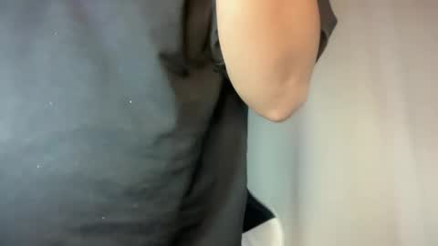 Snapshot of kim_kyile chatting on December 15, 12:59 am KYLIE online show from December 15, 12:59 am